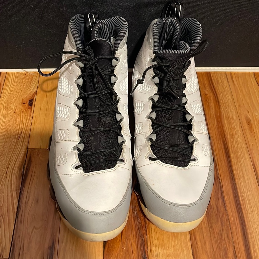 Air Jordan Retro Barons, Sz 13, good pre-owned condition,, black/white/gray.